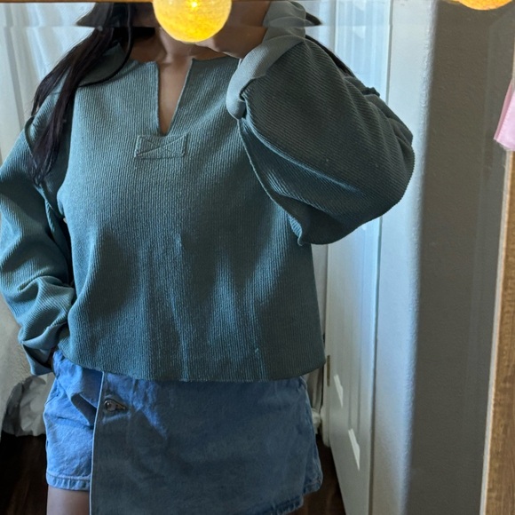 ୨୧ ･ﾟ✧ Urban Outfitters Sweater - Picture 8 of 8